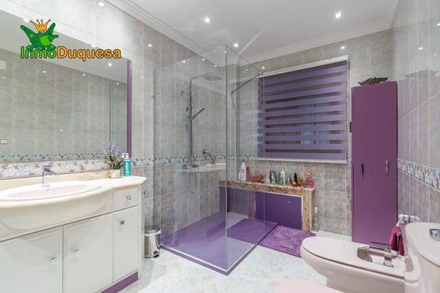 4 makuuhuone Rivitalo myytävänä paikassa Pedanias de Granada, Granada kaupunki mukana 
autotalli - 295 000 € (Ref: 9007311)