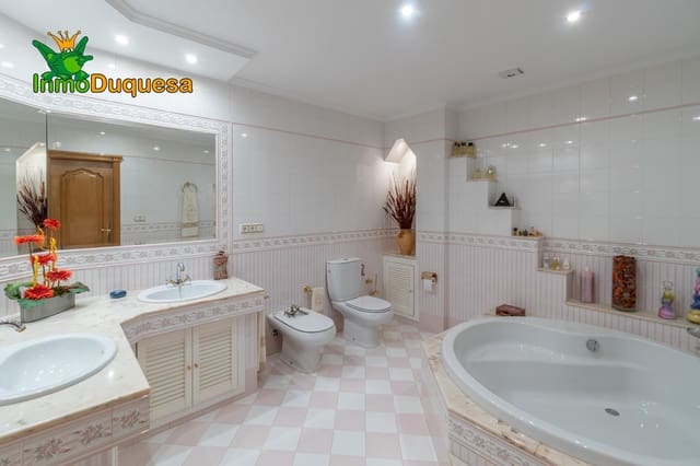 4 makuuhuone Rivitalo myytävänä paikassa Pedanias de Granada, Granada kaupunki mukana 
autotalli - 295 000 € (Ref: 9007311)