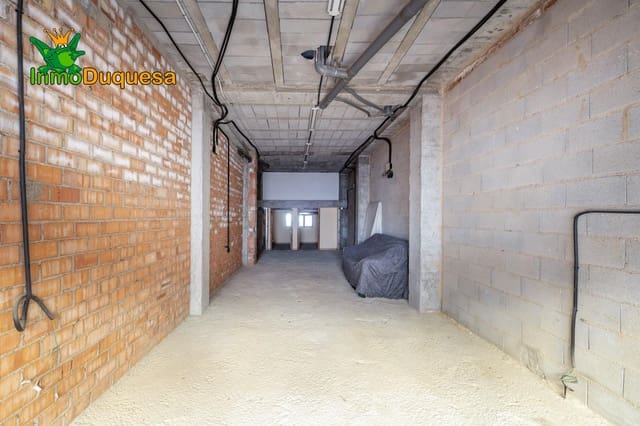 Erhverv til salg i Peligros med garage - € 59.000 (Ref: 9108869)