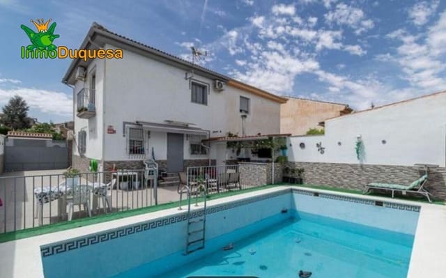 3 soverom Villa til salgs i Láchar med svømmebasseng garasje - € 182 000 (Ref: 9128493)
