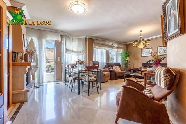 3 soveværelse Byhus til salg i Granada by med garage - € 595.000 (Ref: 9143126)