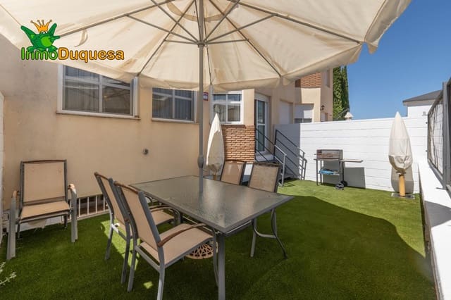 3 soveværelse Byhus til salg i Granada by med garage - € 595.000 (Ref: 9143126)