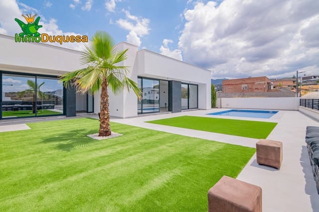 3 soverom Villa til salgs i La Zubia med svømmebasseng garasje - € 419 000 (Ref: 9152367)