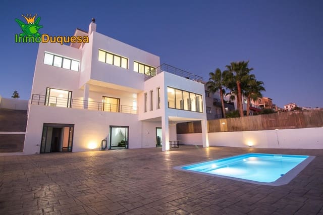 5 Zimmer Villa zu verkaufen in La Zubia mit Pool Garage - 799.000 € (Ref: 9202579)
