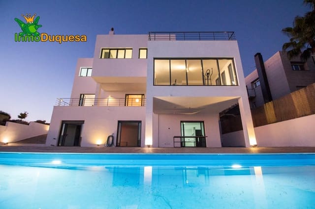 5 Zimmer Villa zu verkaufen in La Zubia mit Pool Garage - 799.000 € (Ref: 9202579)