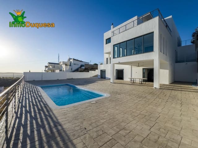 5 Zimmer Villa zu verkaufen in La Zubia mit Pool Garage - 799.000 € (Ref: 9202579)
