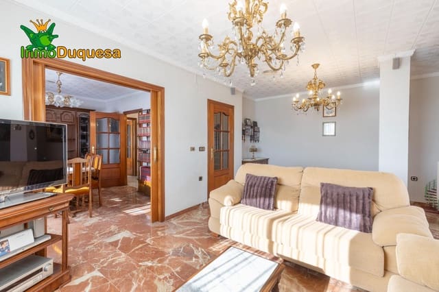 Pareado de 5 habitaciones en Jun en venta con garaje - 270.000 € (Ref: 9215245)