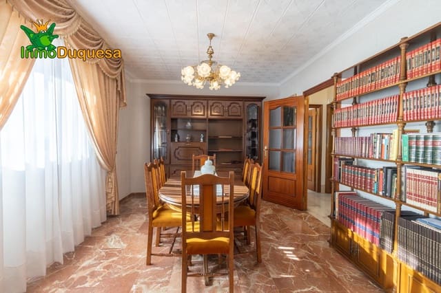 Pareado de 5 habitaciones en Jun en venta con garaje - 270.000 € (Ref: 9215245)