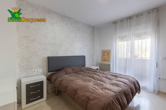 Adosado de 3 habitaciones en Granada ciudad en venta con garaje - 320.000 € (Ref: 9347610)
