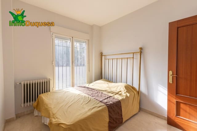 Adosado de 3 habitaciones en Granada ciudad en venta con garaje - 320.000 € (Ref: 9347610)