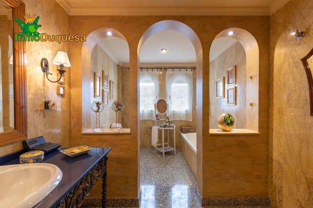 4 Zimmer Villa zu verkaufen in Atarfe - 380.000 € (Ref: 9347612)