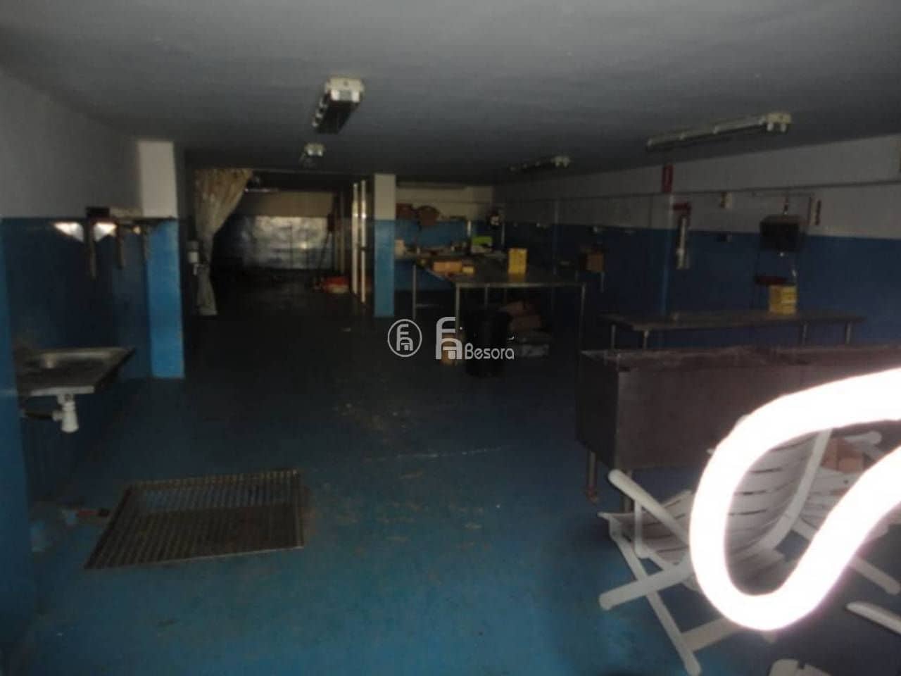 Commercial for sale in Albatarrec - € 80,000 (Ref: 4973041)