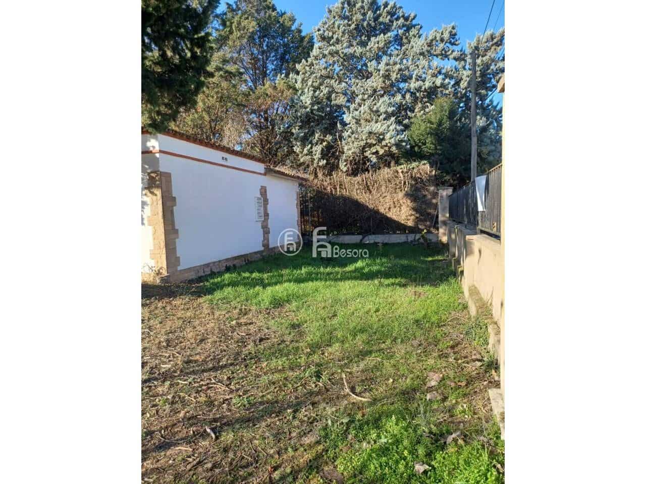 Villa til salgs i Lleida by - € 165 000 (Ref: 4973131)