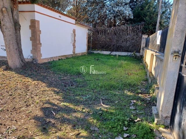 Villa til salgs i Lleida by - € 165 000 (Ref: 4973131)