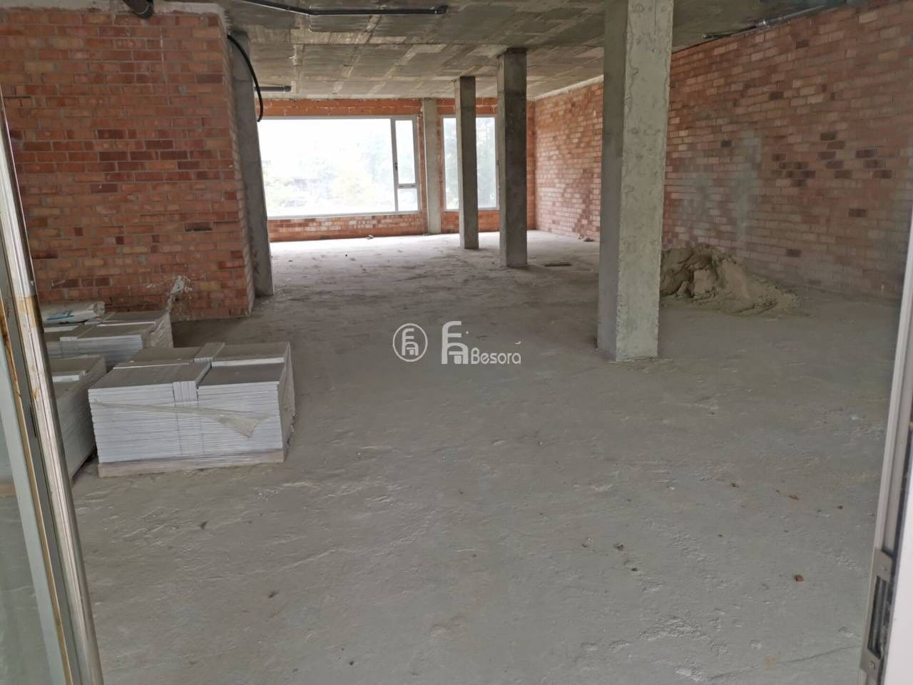 Commercial for rent in Lleida city - € 1,000 (Ref: 4973241)