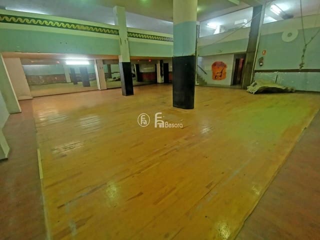 Komercyjne na sprzedaż w Miasto Lleida - 299 000 € (Ref: 4973246)