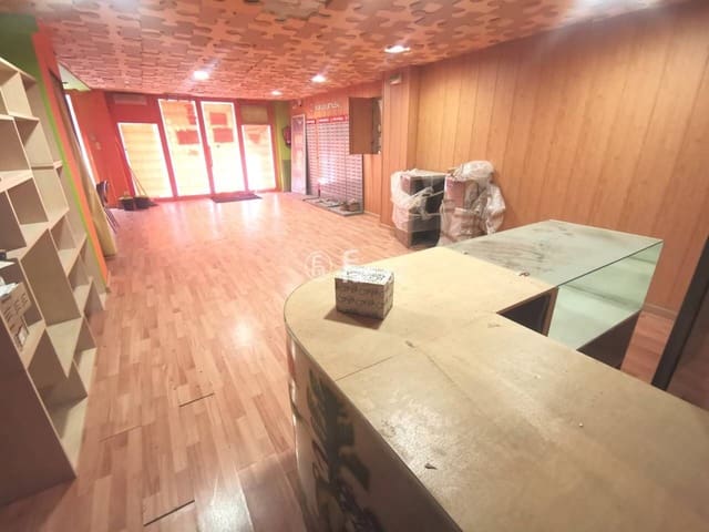 Komercyjne na sprzedaż w Miasto Lleida - 299 000 € (Ref: 4973246)