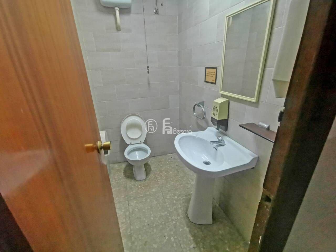 Komercyjne na sprzedaż w Miasto Lleida - 299 000 € (Ref: 4973246)