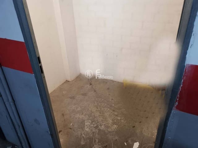 Autotalli myytävänä paikassa Lleida kaupunki - 15 000 € (Ref: 4973344)