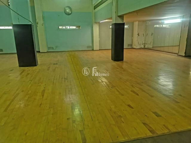 Kaupallinen myytävänä paikassa Lleida kaupunki - 299 000 € (Ref: 5372955)