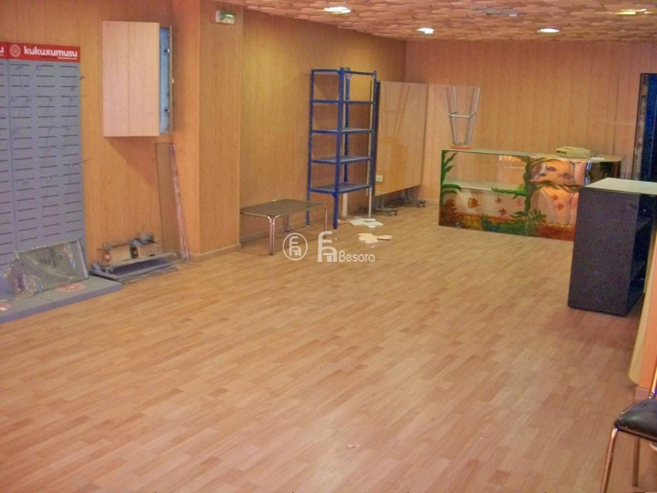 Kaupallinen myytävänä paikassa Lleida kaupunki - 299 000 € (Ref: 5372955)