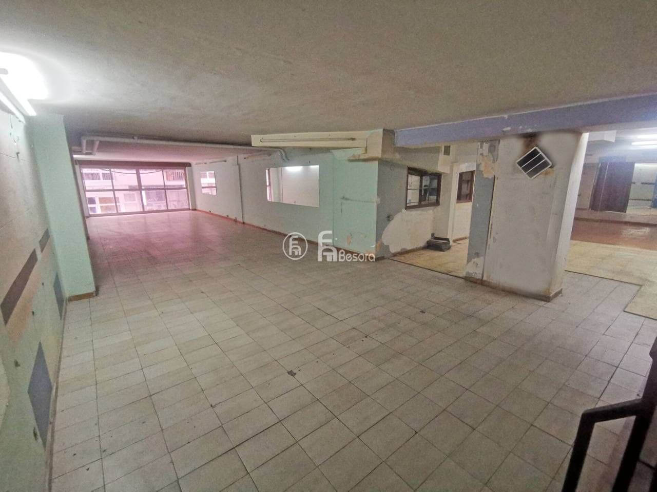 Kaupallinen myytävänä paikassa Lleida kaupunki - 299 000 € (Ref: 5372955)