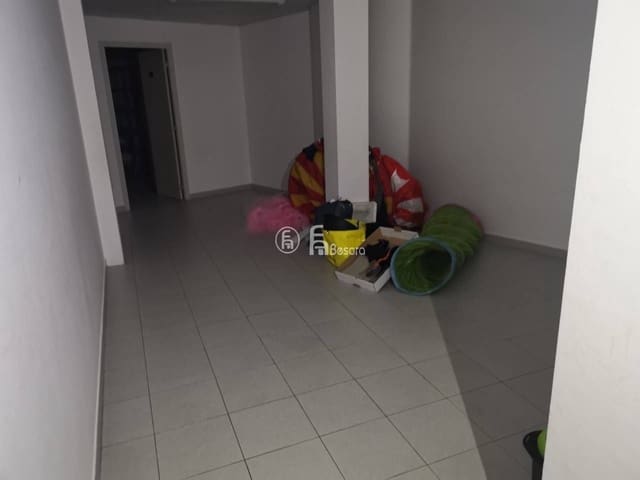 Komercyjne na sprzedaż w Miasto Lleida - 200 000 € (Ref: 5372987)