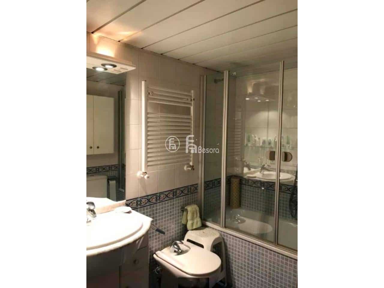 6 soveværelse Lejlighed til salg i Lleida by med garage - € 499.000 (Ref: 5432940)