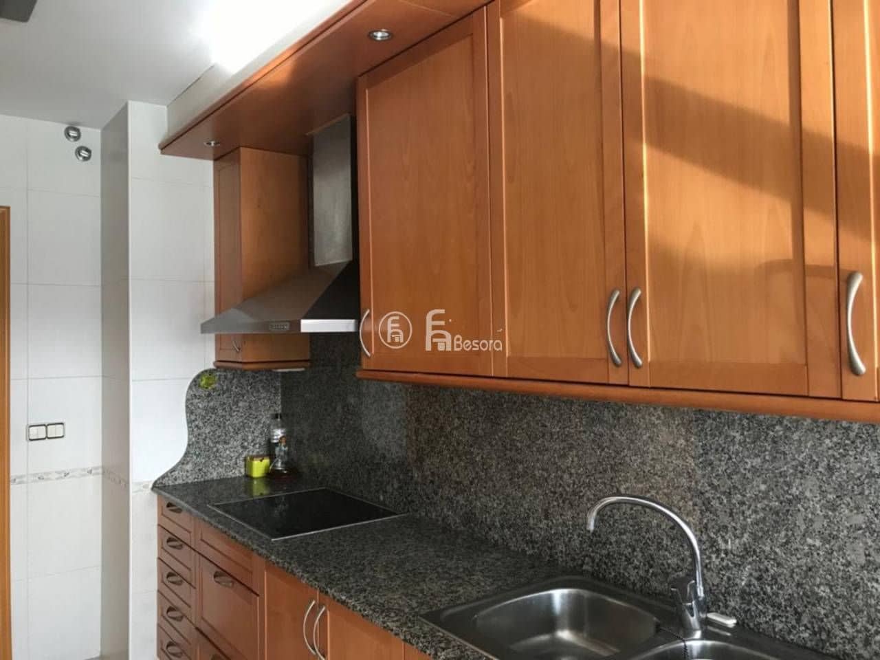 6 soveværelse Lejlighed til salg i Lleida by med garage - € 499.000 (Ref: 5432940)