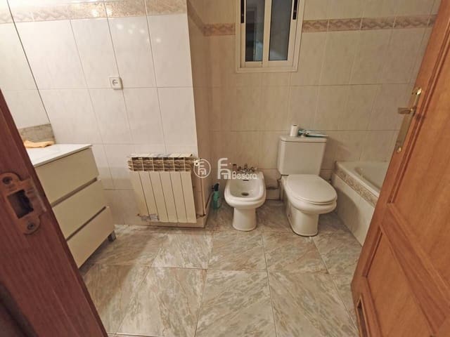 4 soveværelse Lejlighed til salg i Lleida by - € 164.800 (Ref: 9443664)