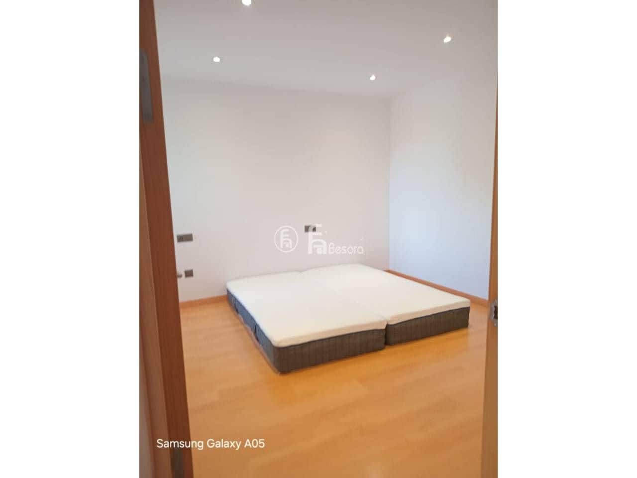 3 bedroom Flat for sale in Les Borges Blanques with garage - € 180,000 (Ref: 9443666)