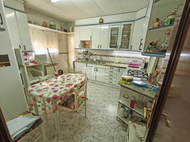 16 makuuhuone Paritalo myytävänä paikassa Lleida kaupunki mukana 
autotalli - 525 000 € (Ref: 9443670)