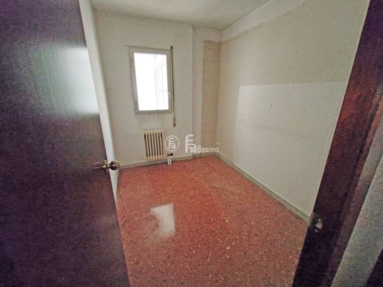 3 bedroom Flat for sale in Lleida city - € 198,000 (Ref: 9443674)