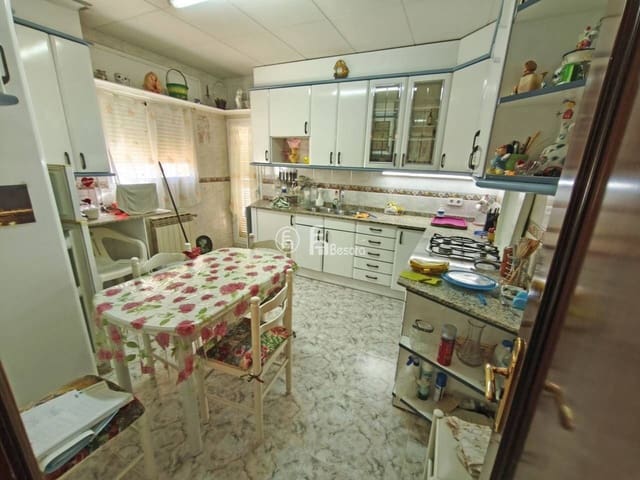 16 makuuhuone Paritalo myytävänä paikassa Lleida kaupunki mukana 
autotalli - 525 000 € (Ref: 9443675)