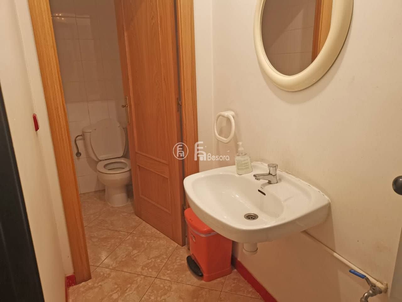 Commercial for rent in Lleida city - € 1,500 (Ref: 9443676)