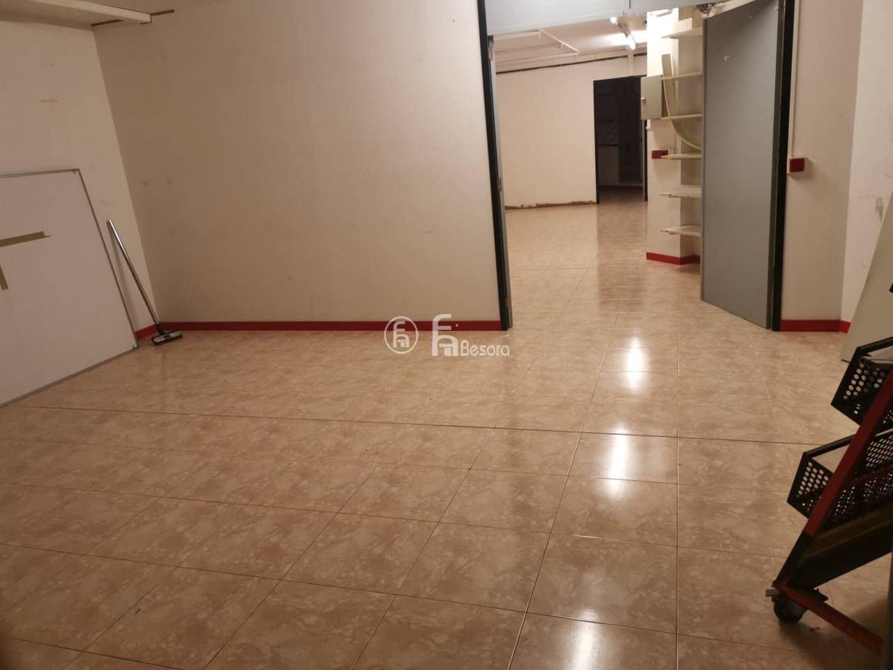 Commercial for rent in Lleida city - € 1,500 (Ref: 9443676)