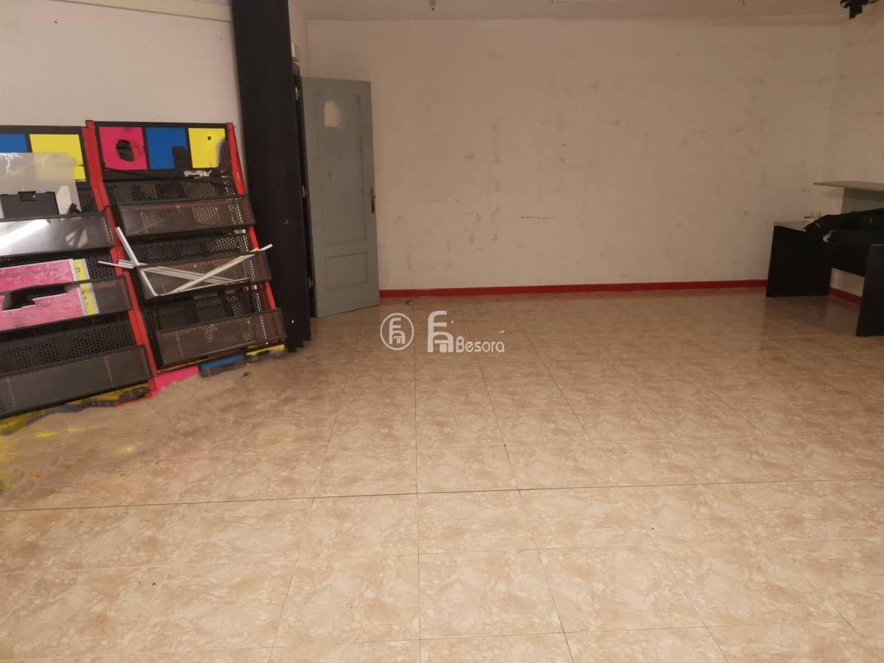 Commercial for rent in Lleida city - € 1,500 (Ref: 9443676)