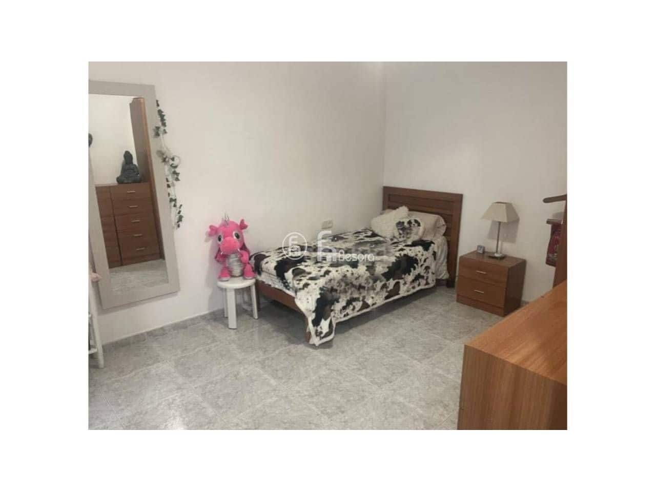 5 bedroom Flat for sale in Balaguer with garage - € 198,000 (Ref: 9443686)