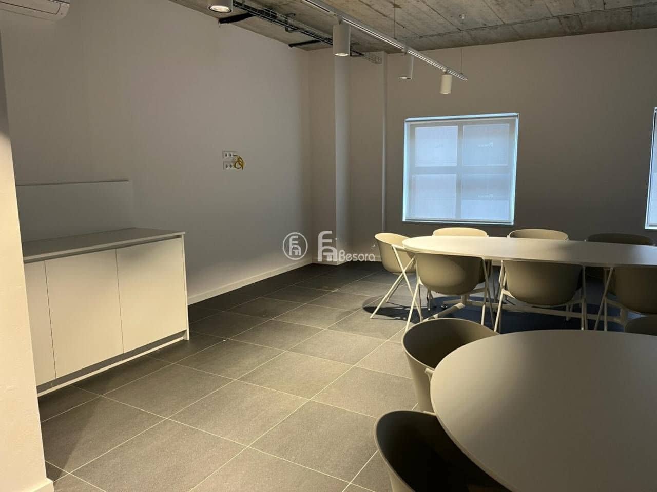 Commercial for rent in Lleida city - € 2,500 (Ref: 9443687)