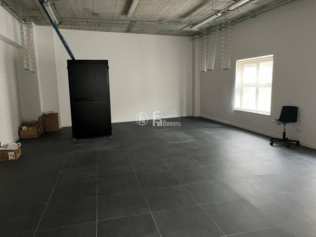 Commercial for rent in Lleida city - € 2,500 (Ref: 9443687)