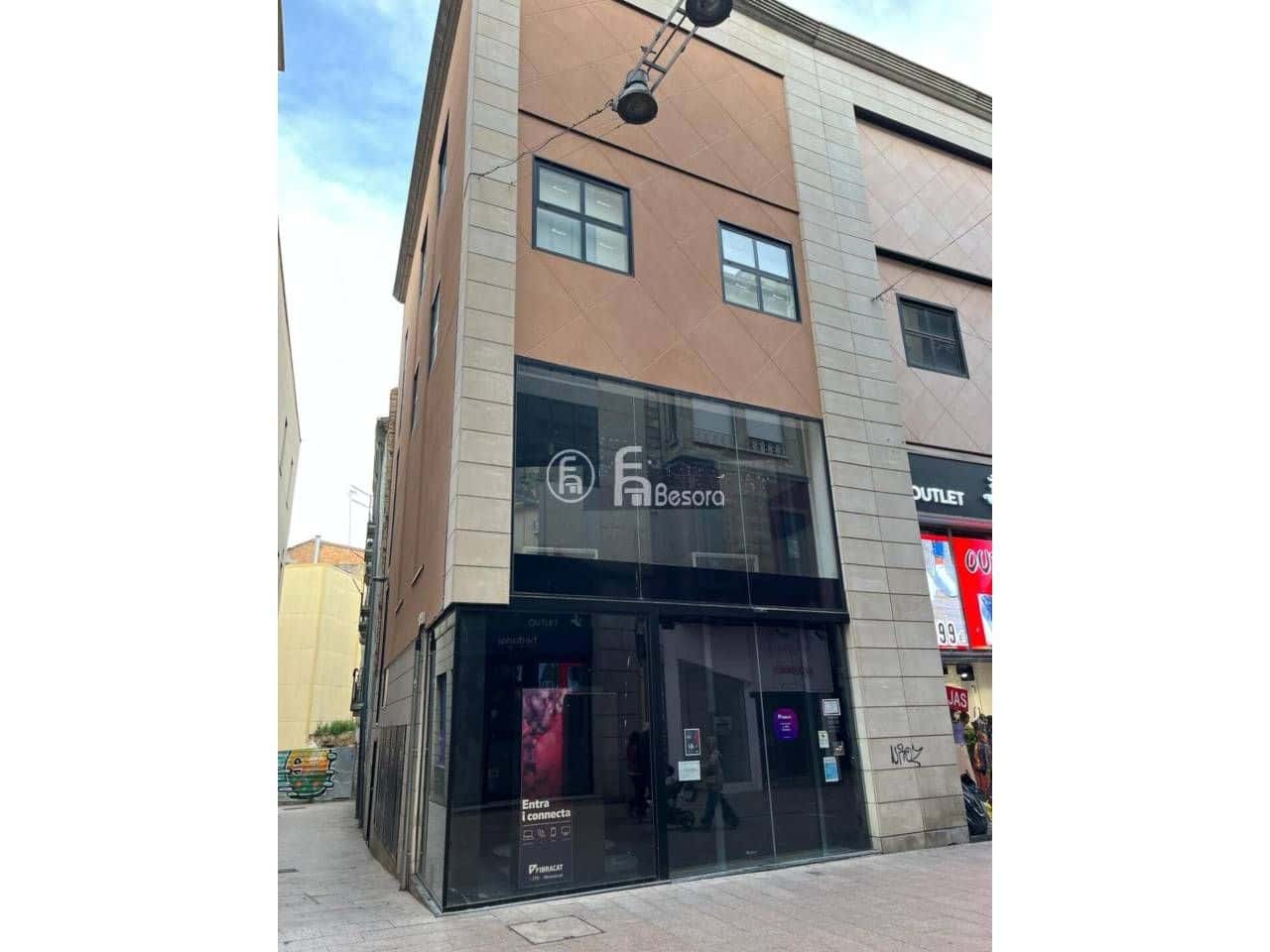 Commercial for rent in Lleida city - € 2,500 (Ref: 9443687)