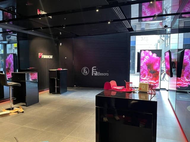 Commercial for rent in Lleida city - € 2,500 (Ref: 9443687)