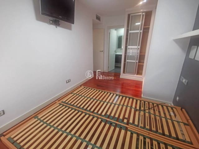 3 soveværelse Lejlighed til salg i Lleida by med garage - € 230.000 (Ref: 9443690)