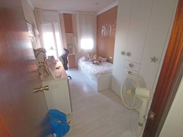 3 slaapkamer Flat te koop in Torrefarrera - € 129.000 (Ref: 9443691)