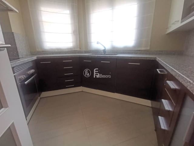 3 soveværelse Lejlighed til salg i Lleida by med garage - € 230.000 (Ref: 9443692)