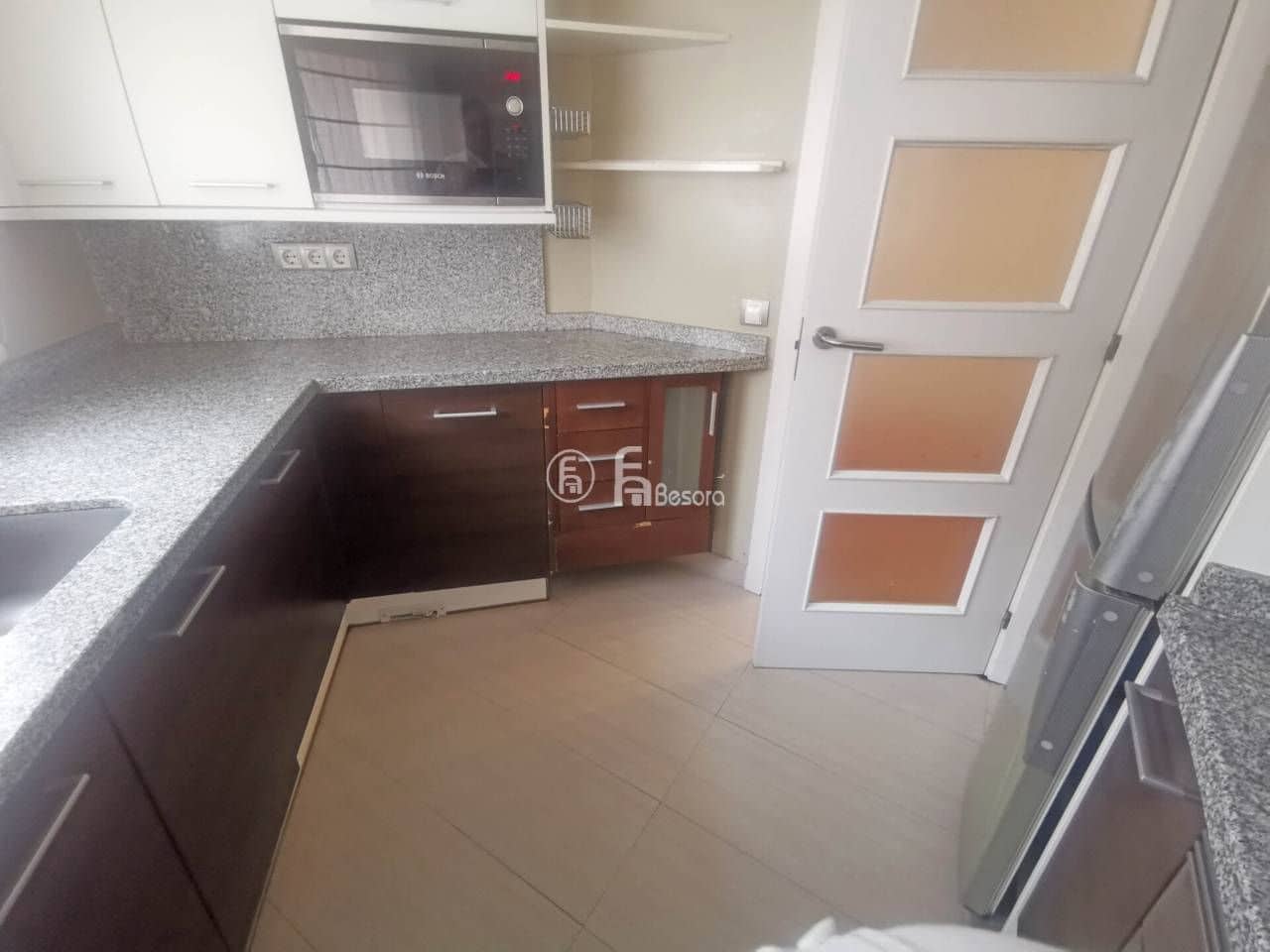 3 soveværelse Lejlighed til salg i Lleida by med garage - € 230.000 (Ref: 9443692)