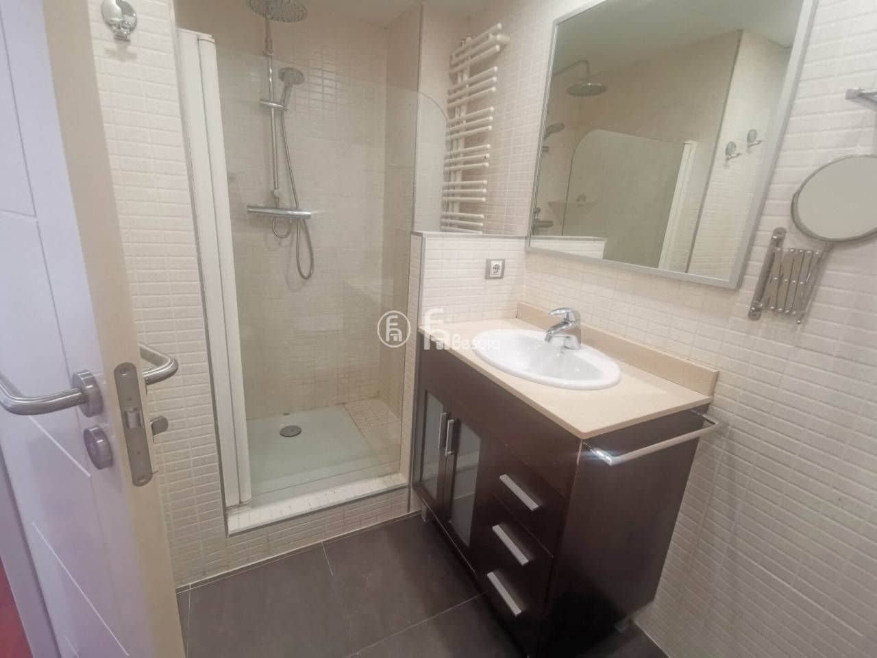 3 soveværelse Lejlighed til salg i Lleida by med garage - € 230.000 (Ref: 9443692)