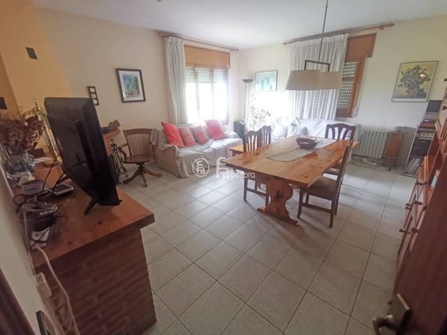 Maalaistalo myytävänä paikassa Lleida kaupunki - 525 000 € (Ref: 9443695)