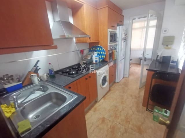 6 makuuhuone Huvila myytävänä paikassa Lleida kaupunki mukana uima-altaan 
autotalli - 415 000 € (Ref: 9443697)