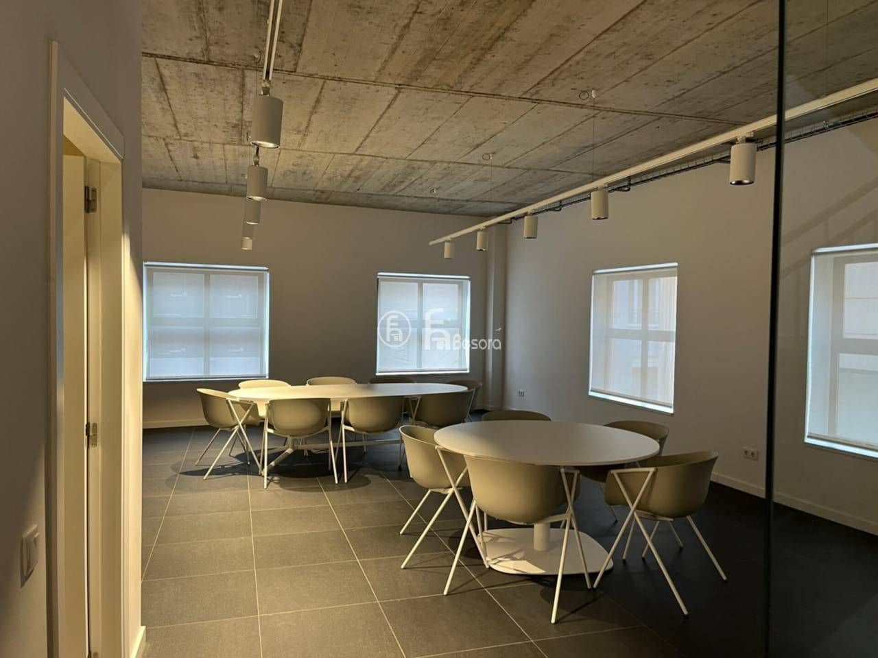 Commercial for rent in Lleida city - € 2,500 (Ref: 9443698)